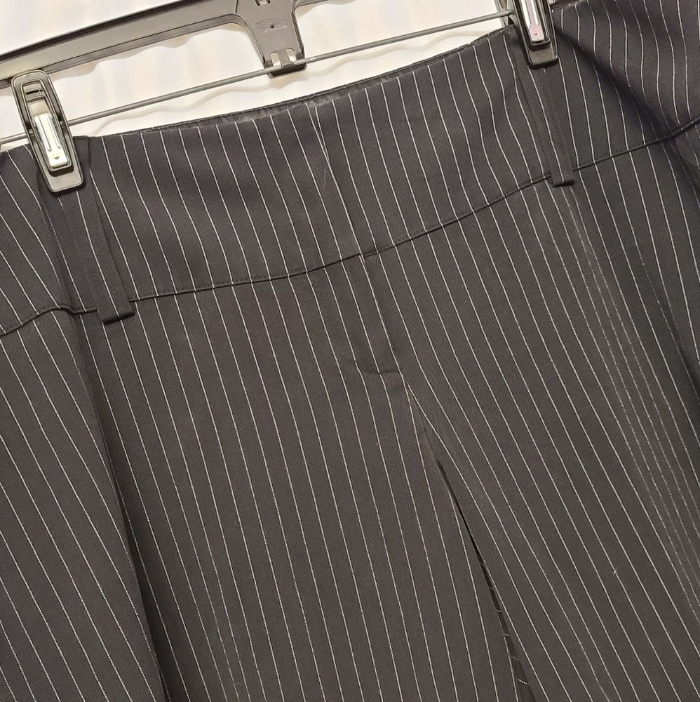 TORRID ☆ Black Pinstripe Capri Pant ☆ Vintage!!